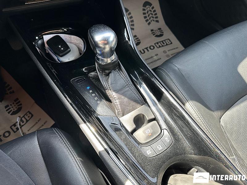 Toyota C-HR 9 toyota c-hr 2017