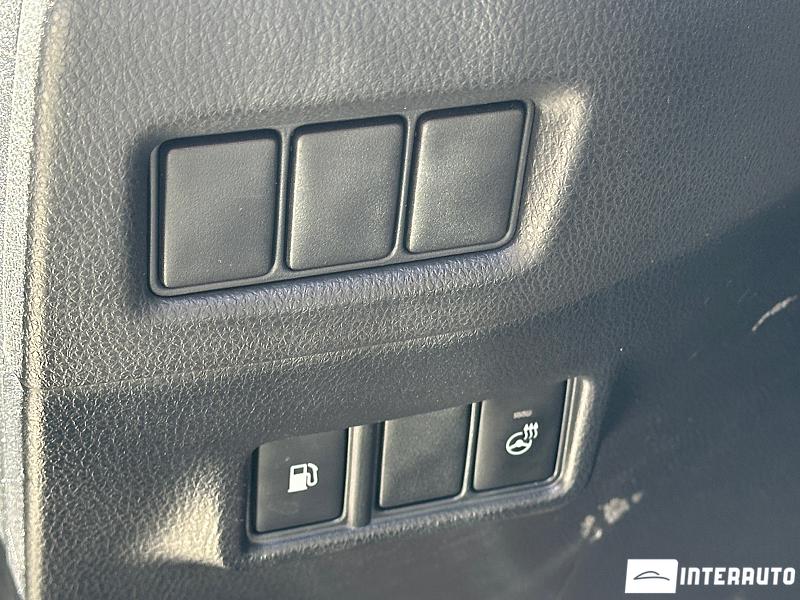 Toyota C-HR 12 toyota c-hr 2017