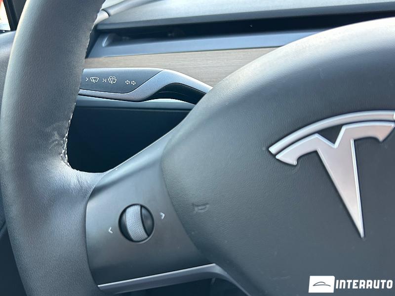 Tesla Model Y 8 tesla model y 2022