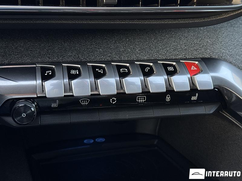 Peugeot 5008 12 peugeot 5008 2020