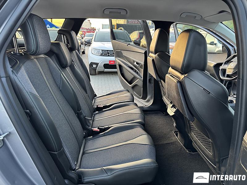 Peugeot 5008 16 peugeot 5008 2020