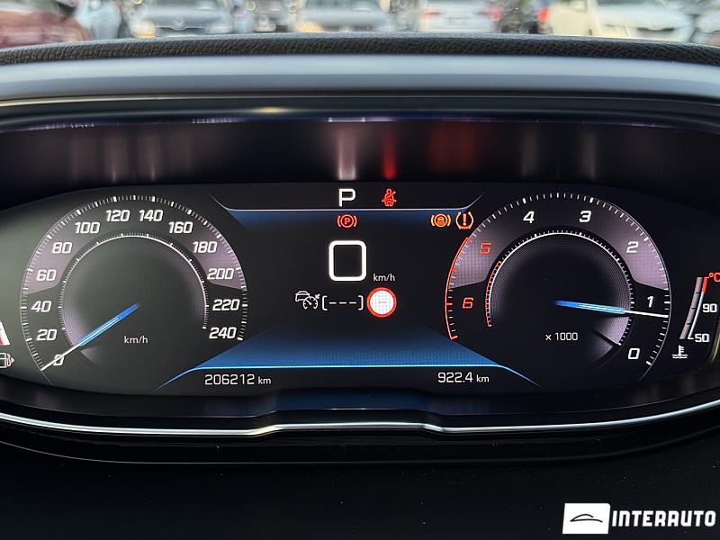 Peugeot 5008 8 peugeot 5008 2020