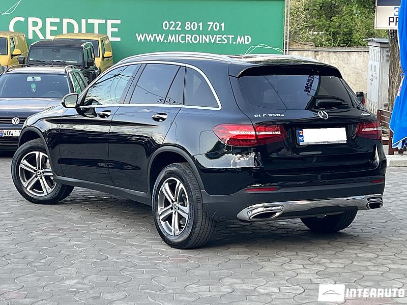 Mercedes GLC 350e 4 mercedes glc 350e 2019