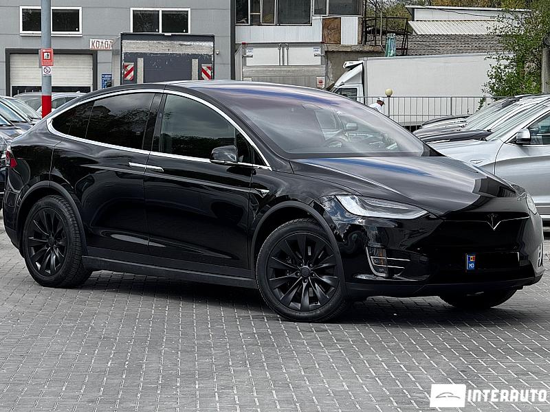 Tesla Model X 2 tesla model x 2020