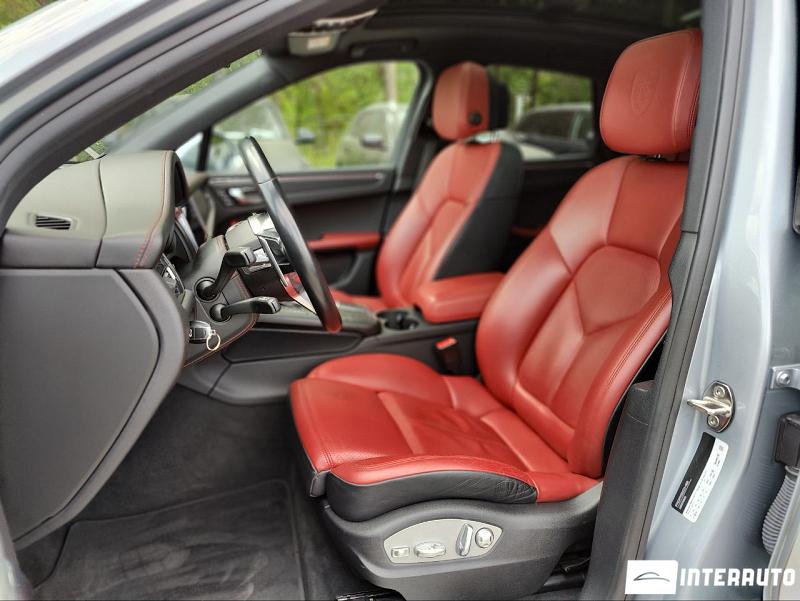 Porsche Macan 5 porsche macan 2019