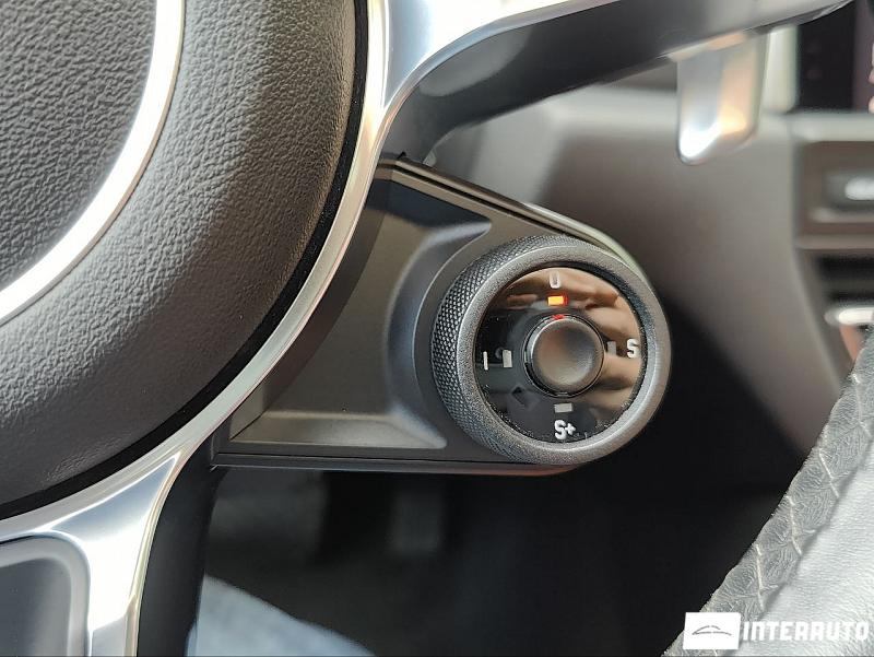 Porsche Macan 15 porsche macan 2019