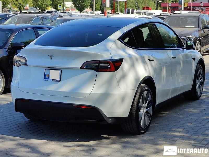 Tesla Model Y 2 tesla model y 2021