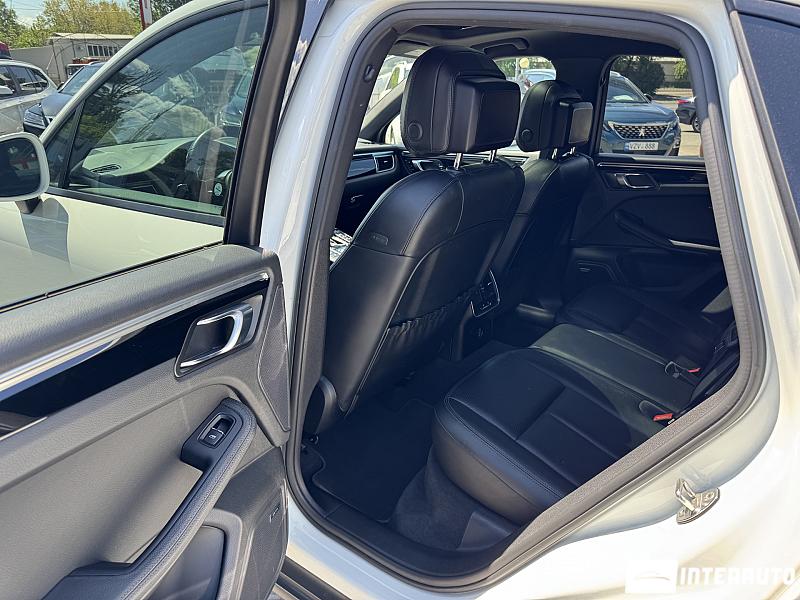 Porsche Macan 22 porsche macan 2018