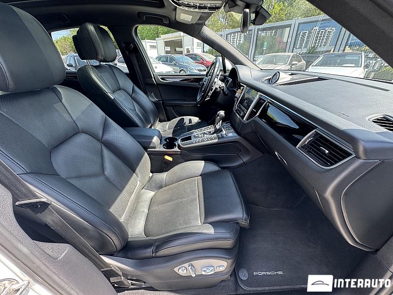 Porsche Macan 19 porsche macan 2018