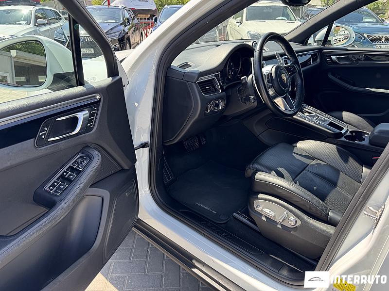 Porsche Macan 7 porsche macan 2018