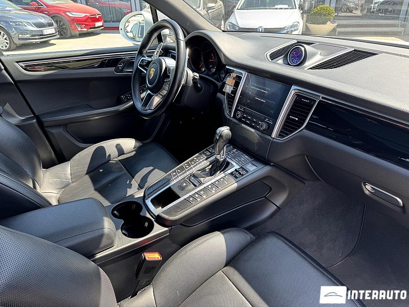 Porsche Macan 21 porsche macan 2018