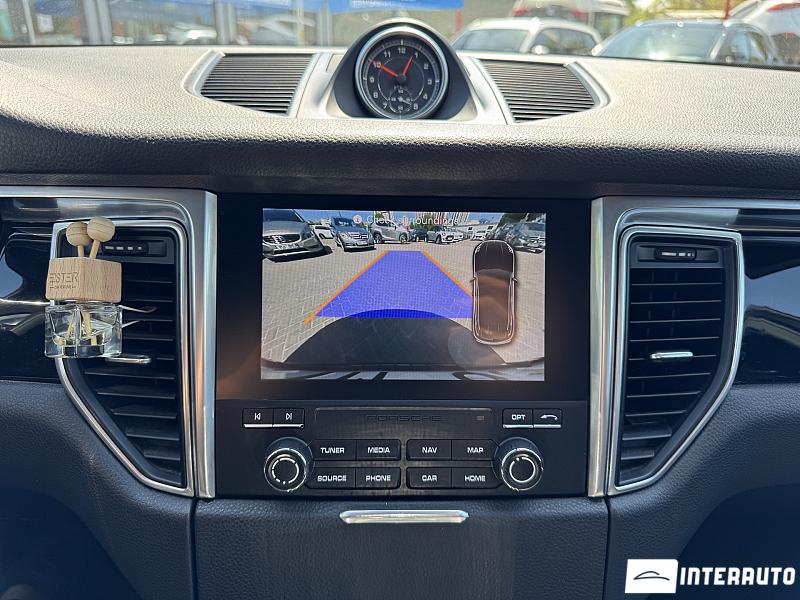 Porsche Macan 15 porsche macan 2018