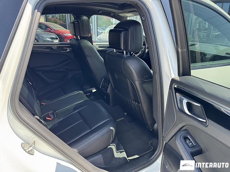 Porsche Macan 25 porsche macan 2018