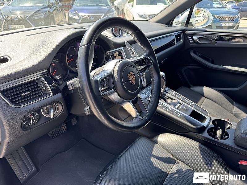 Porsche Macan 10 porsche macan 2018