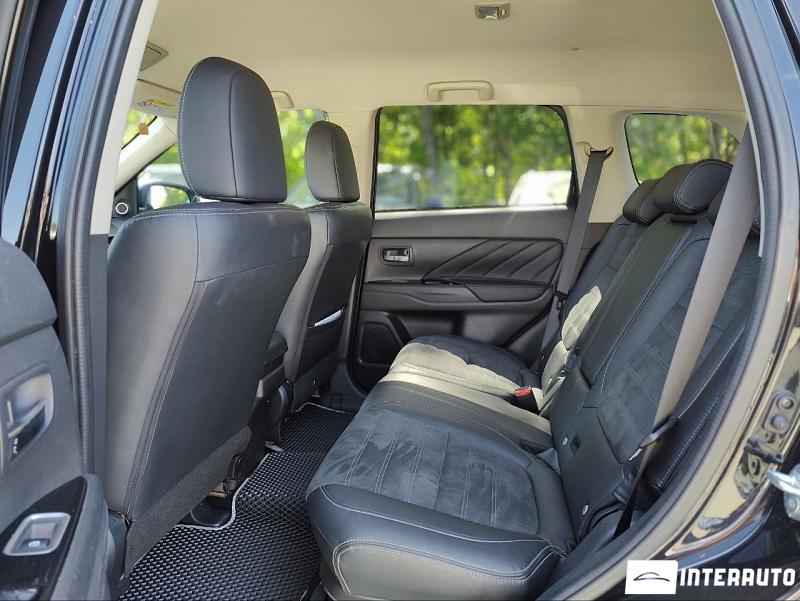 Mitsubishi Outlander 9 mitsubishi outlander 2015