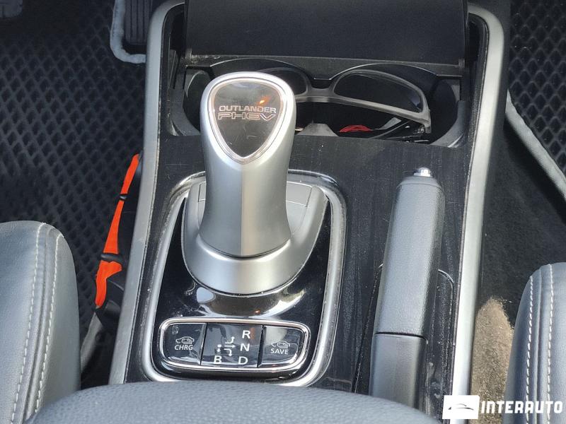 Mitsubishi Outlander 13 mitsubishi outlander 2015