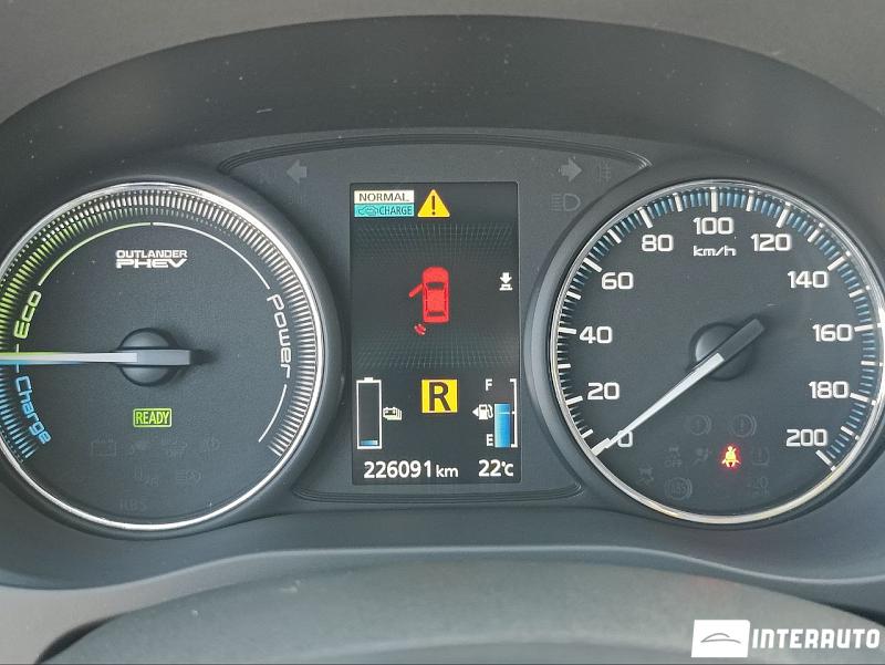 Mitsubishi Outlander 11 mitsubishi outlander 2015