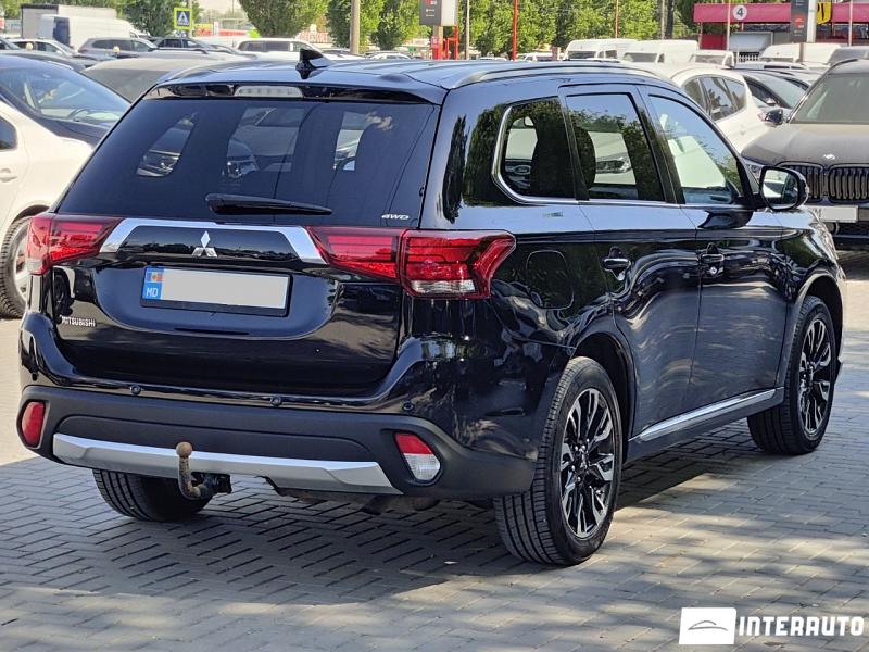 Mitsubishi Outlander 2 mitsubishi outlander 2015
