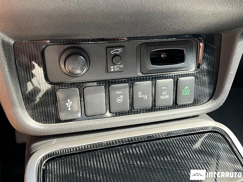 Mitsubishi Outlander 16 mitsubishi outlander 2019