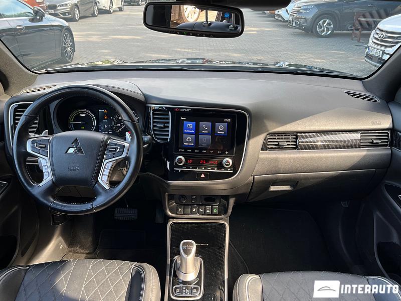 Mitsubishi Outlander 8 mitsubishi outlander 2019