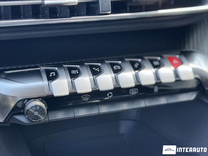 Peugeot 3008 12 peugeot 3008 2019