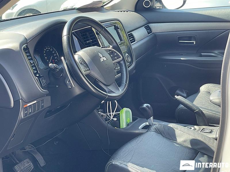 Mitsubishi Outlander 6 mitsubishi outlander 2013