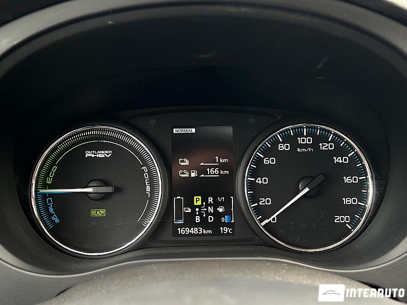 Mitsubishi Outlander 11 mitsubishi outlander 2015