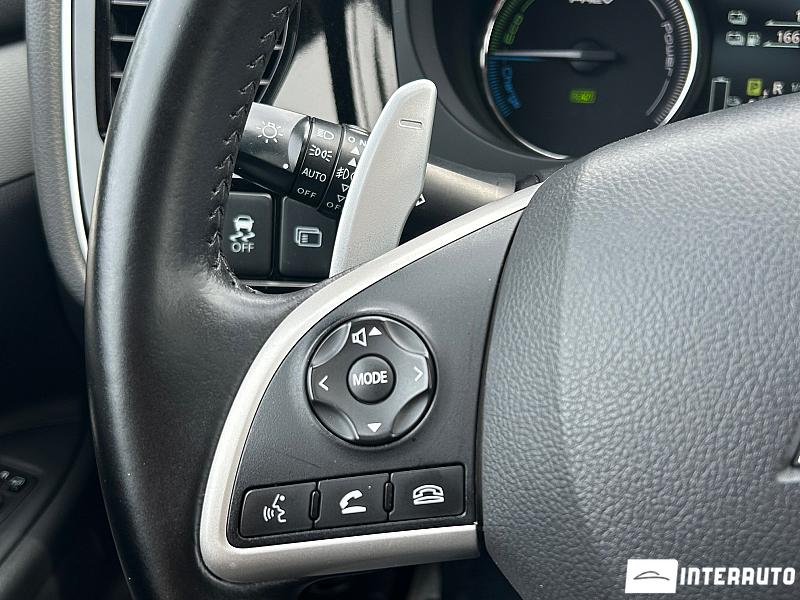 Mitsubishi Outlander 9 mitsubishi outlander 2015