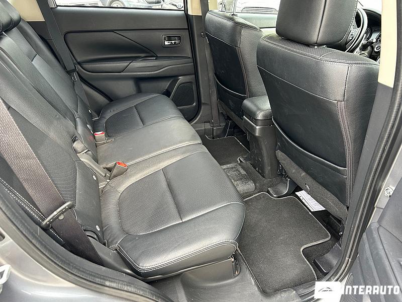 Mitsubishi Outlander 19 mitsubishi outlander 2015