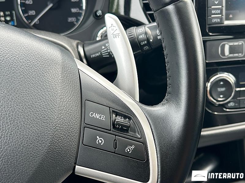 Mitsubishi Outlander 10 mitsubishi outlander 2015