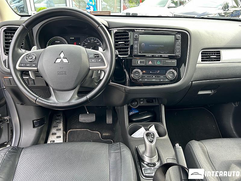 Mitsubishi Outlander 8 mitsubishi outlander 2015
