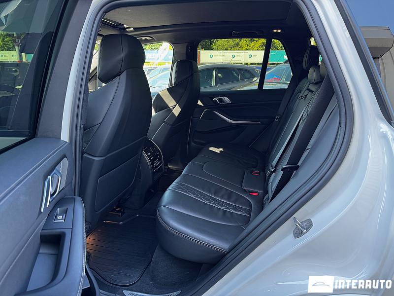 BMW X5 4.0i 6 bmw x5 4.0i 2020