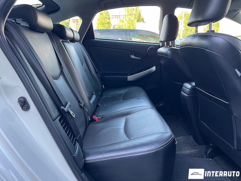 Toyota Prius 17 toyota prius 2013