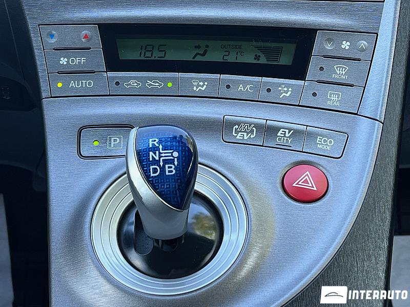 Toyota Prius 14 toyota prius 2013