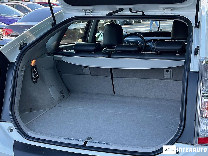 Toyota Prius 19 toyota prius 2013