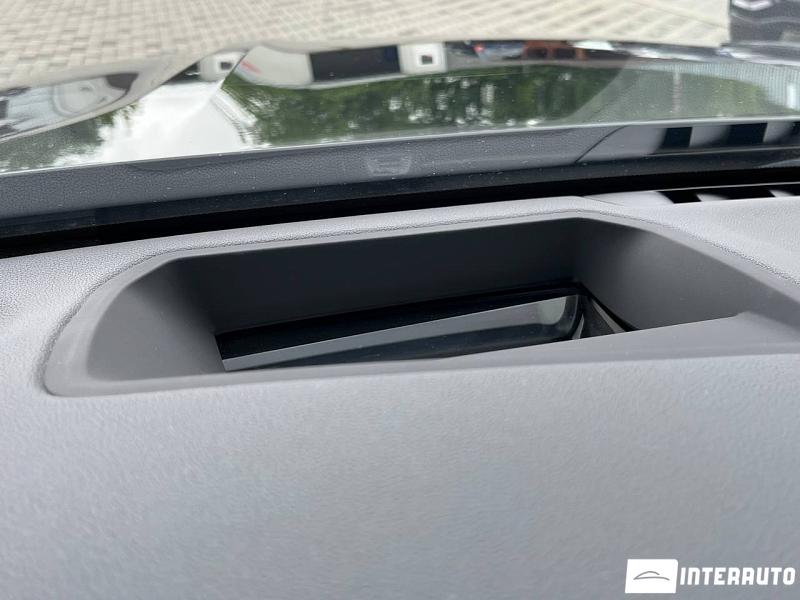 BMW 745e 9 bmw 745e 2020