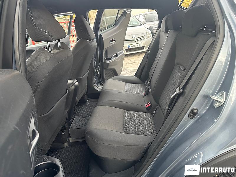 Toyota C-HR 16 toyota c-hr 2019