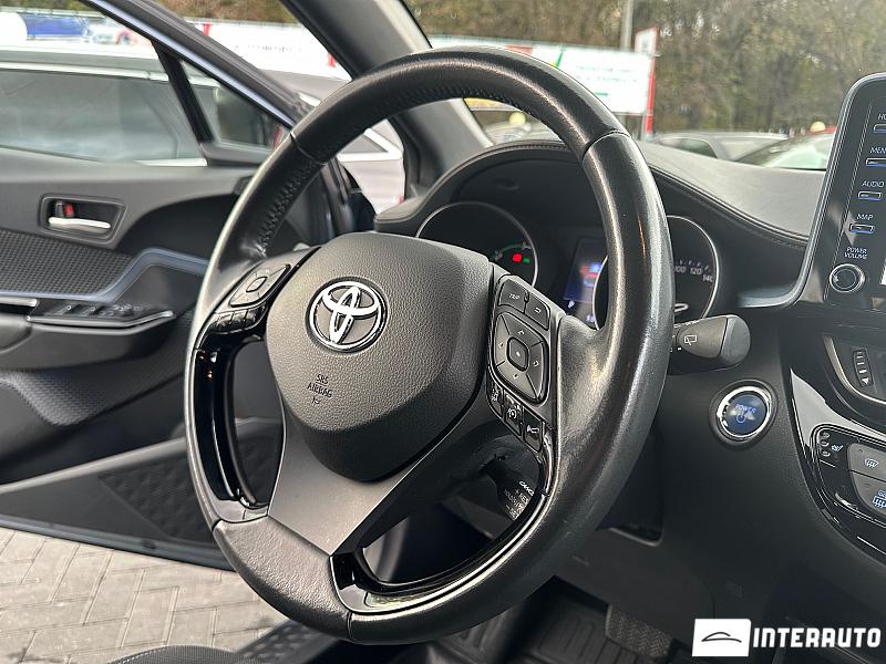 Toyota C-HR 7 toyota c-hr 2019