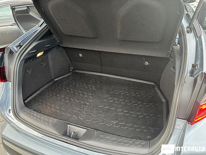 Toyota C-HR 19 toyota c-hr 2019