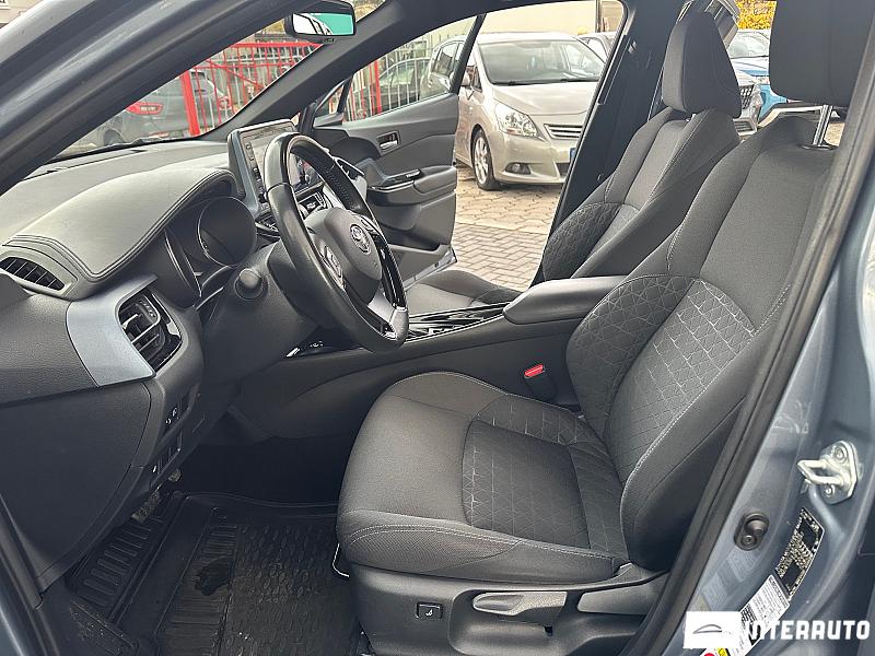 Toyota C-HR 15 toyota c-hr 2019