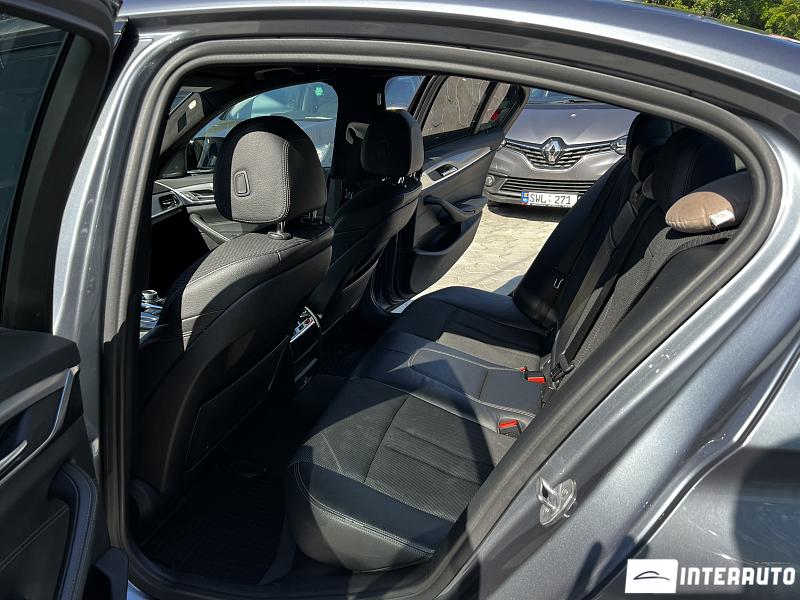 BMW 525 17 bmw 525 2018