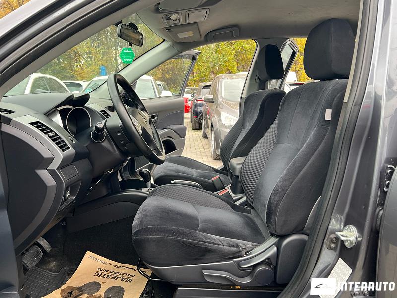 Mitsubishi Outlander XL 5 mitsubishi outlander xl 2011