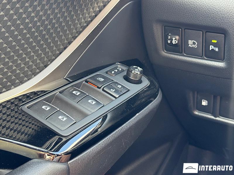 Toyota C-HR 17 toyota c-hr 2019