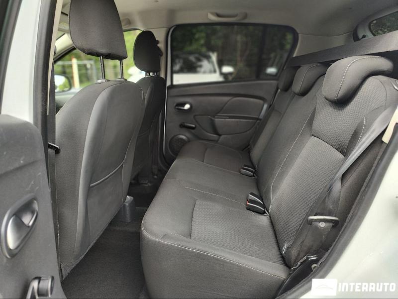 Dacia Sandero 8 dacia sandero 2017