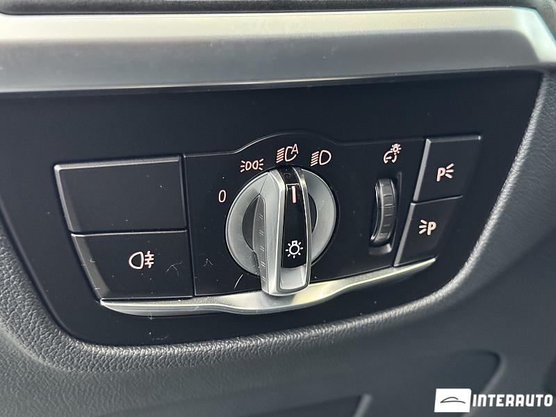 BMW X3 2.0D 21 bmw x3 2.0d 2021