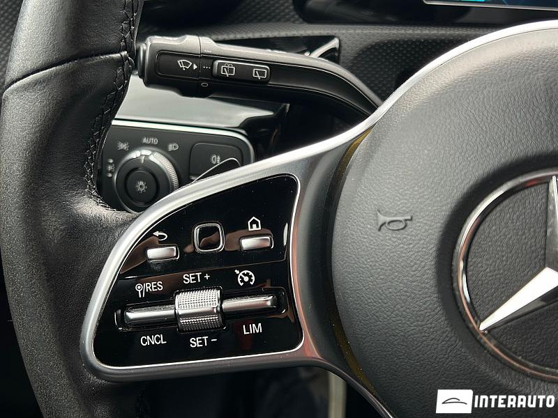 Mercedes CLA 180d 9 mercedes cla 180d 2019