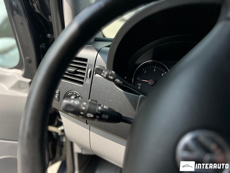 Volkswagen Crafter 9 volkswagen crafter 2012