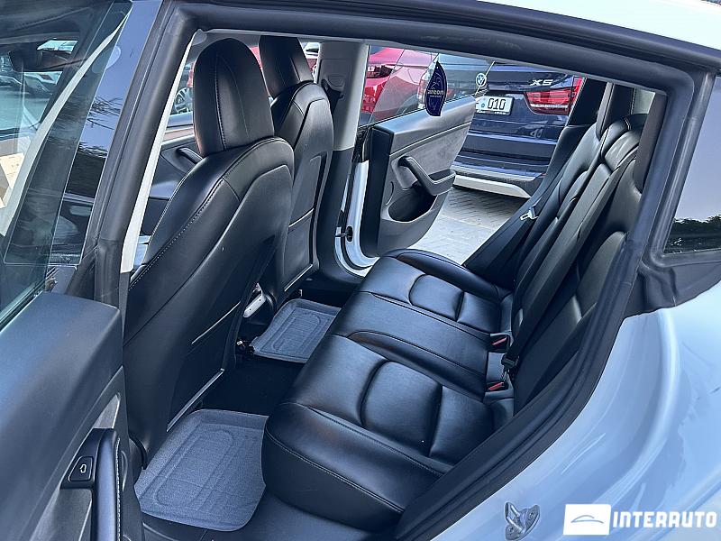 Tesla Model 3 13 tesla model 3 2022