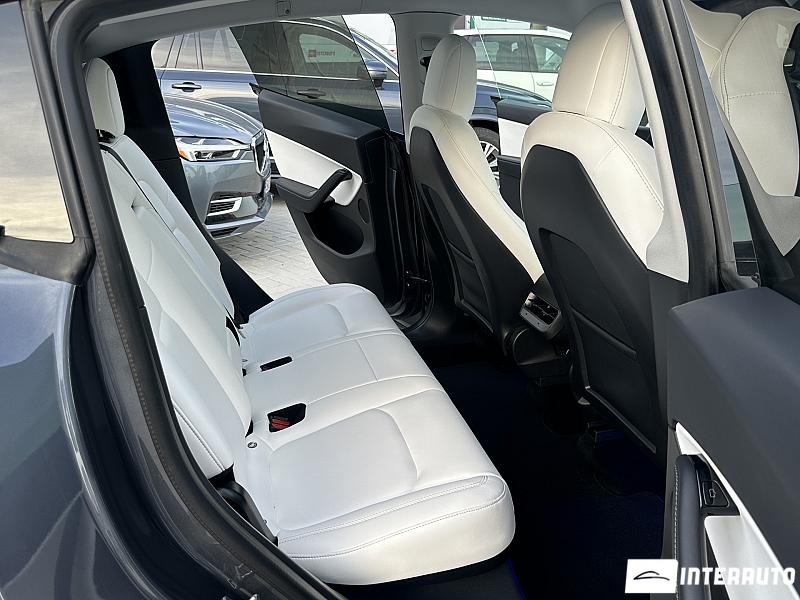 Tesla Model Y 16 tesla model y 2020