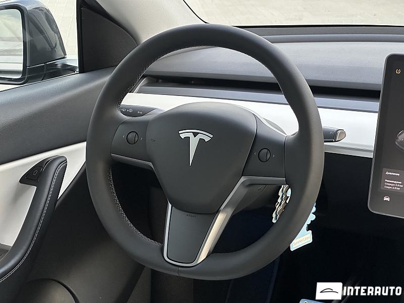 Tesla Model Y 7 tesla model y 2020